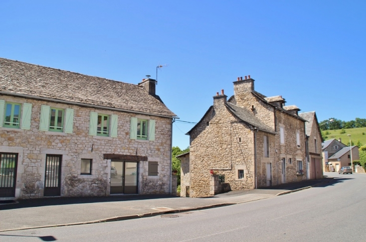 Le Village - Montrozier