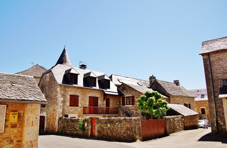 Le Village - Montrozier