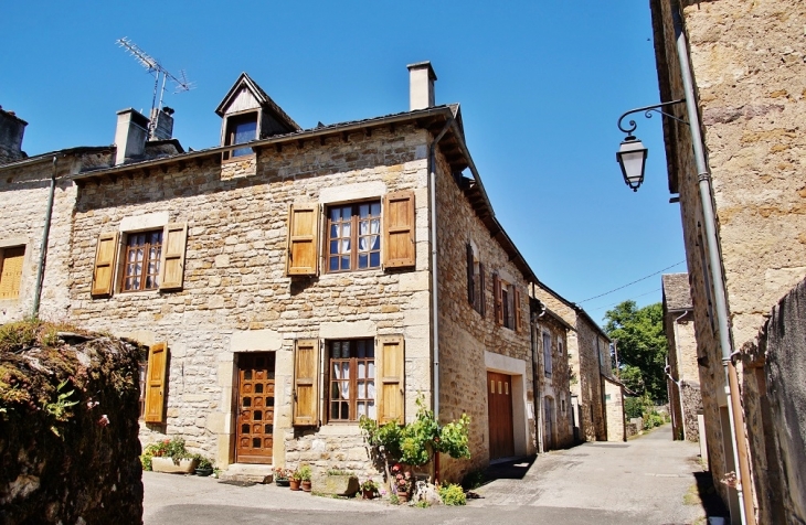 Le Village - Montrozier