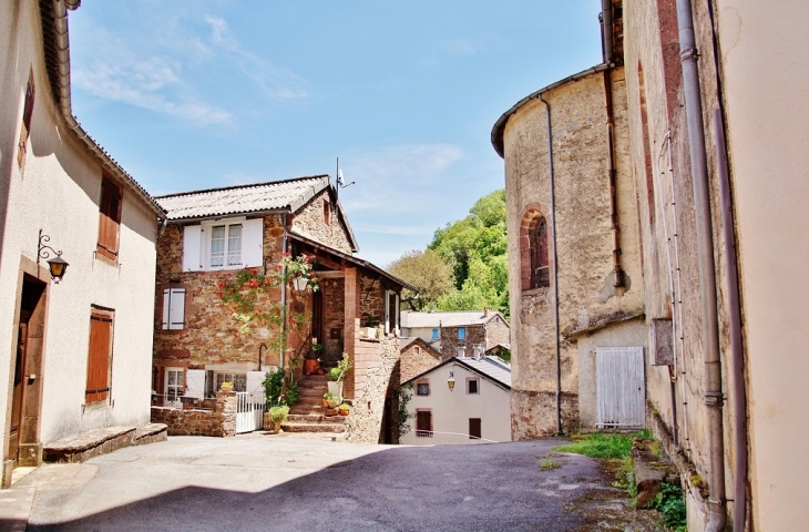 Le Village - Mounes-Prohencoux