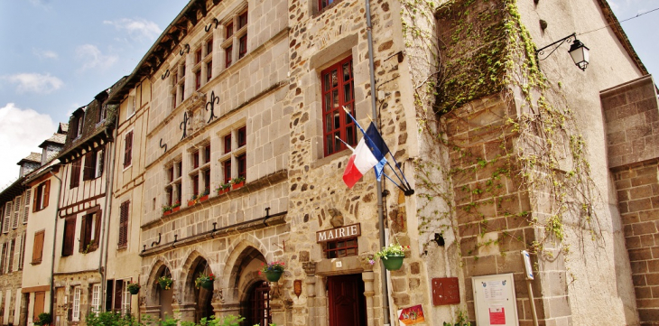 Lla Mairie - Mur-de-Barrez