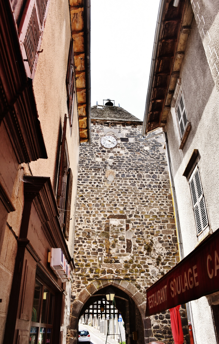 La Commune - Mur-de-Barrez