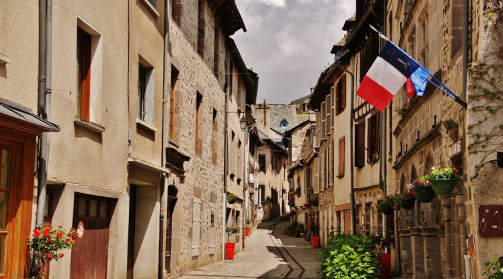 La Commune - Mur-de-Barrez