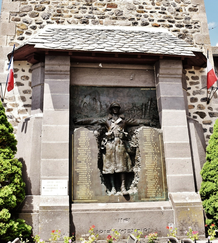 Monument aux Morts - Mur-de-Barrez