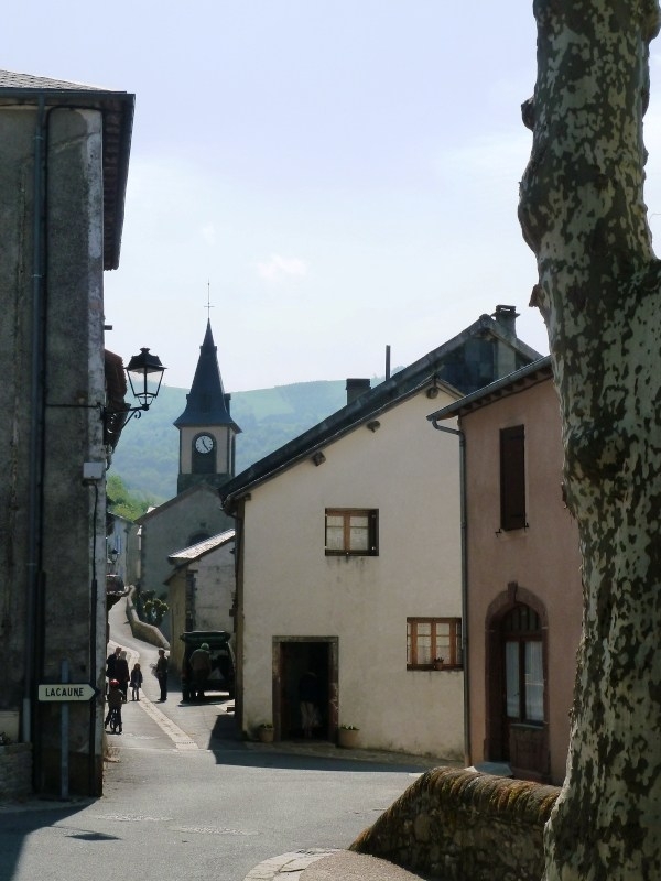 Vers l'église - Murasson