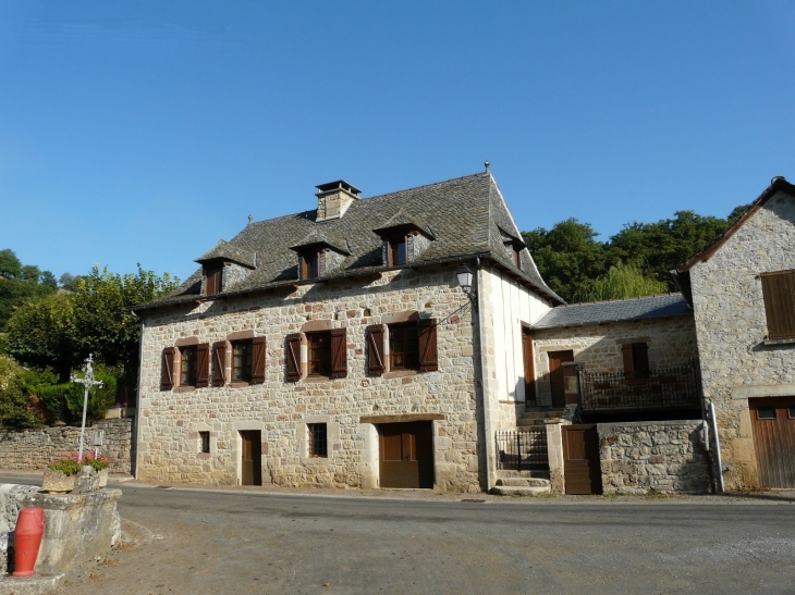 Belles pierres   Crédit : André Pommiès - Muret-le-Château