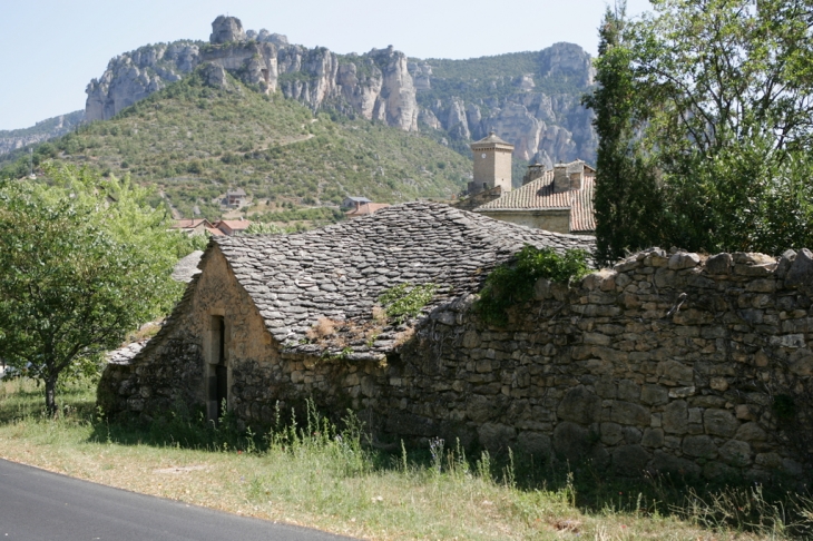 Sortie du village - Peyreleau