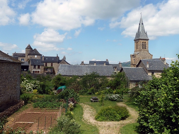 Vue sur le village - Pierrefiche