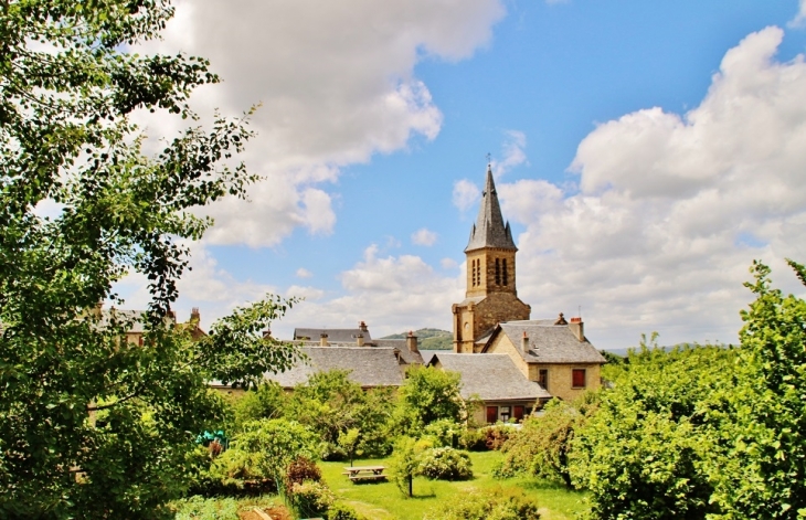 Le Village - Pierrefiche