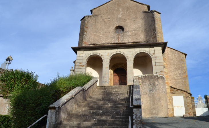 ** Eglise Romane Saint-Martin 12 em Siècle  - Plaisance