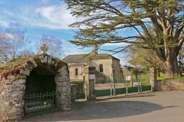 La chapelle Notre Dame de Salars. - Pont-de-Salars