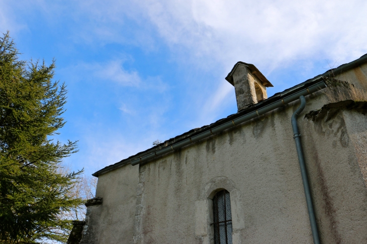 Le clocher de la chapelle Notre-Dame de Salars. - Pont-de-Salars