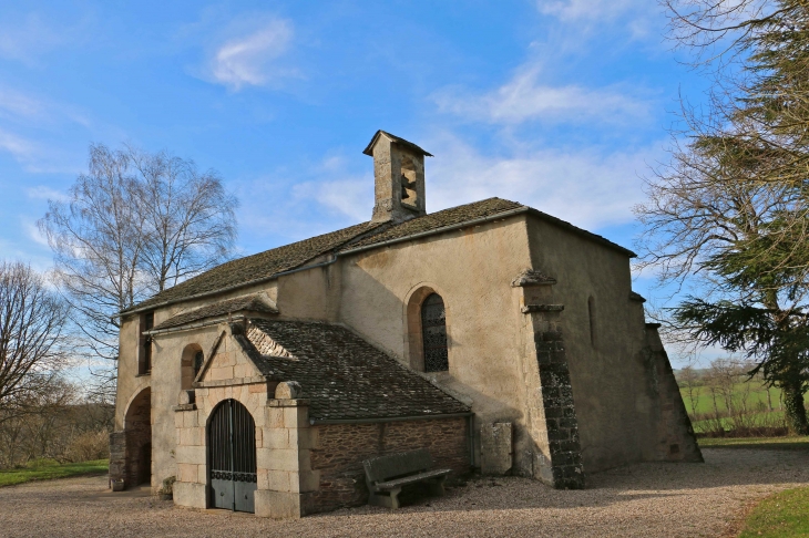 La chapelle Notre Dame de Salars. On ignore la date de construction de la chapelle. Une charte du cartulaire de conques mentionne qu'elle fut donnée en 1078 à Ste Foy de Conques. - Pont-de-Salars