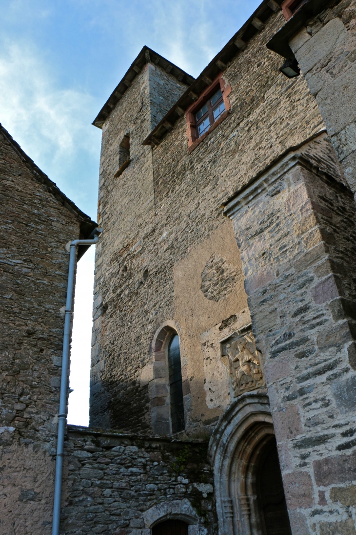 Le-clocher-de-l-eglise-saint-georges de camboulas - Pont-de-Salars