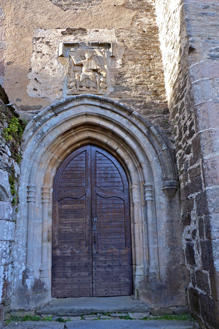 Le-portail-de-l-eglise-saint-georges-de-camboulas - Pont-de-Salars