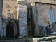 Photo précédente de Pont-de-Salars L'accés au portail et au cimetière de l'église Saint Georges de Camboulas.