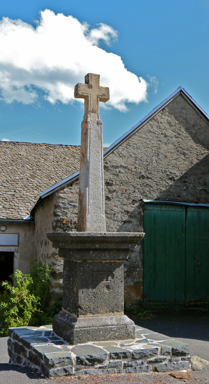 Croix de Mission  - Prades-d'Aubrac