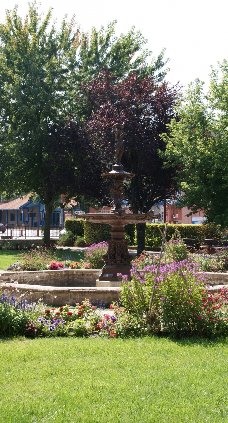 Fontaine au Jardin Public - Saint-Affrique