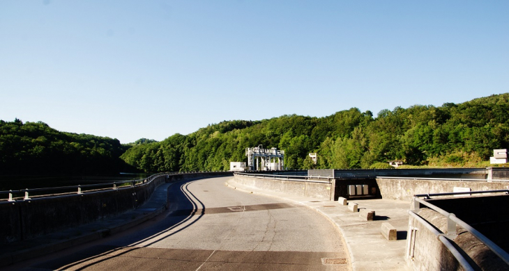 Barrage - Saint-Amans-des-Cots