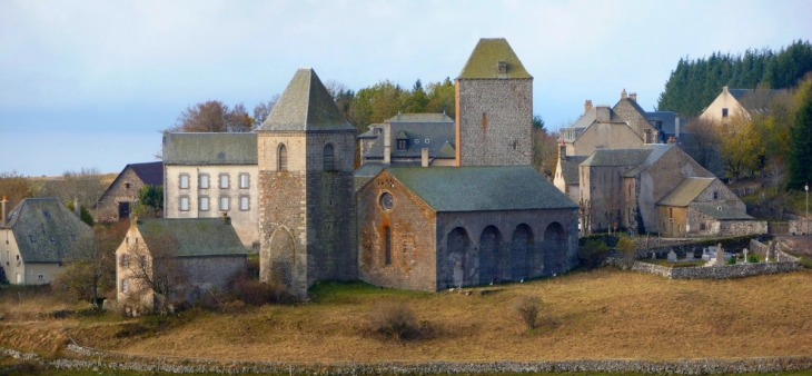 Aubrac commune de St Chély d'Aubrac - Saint-Chély-d'Aubrac