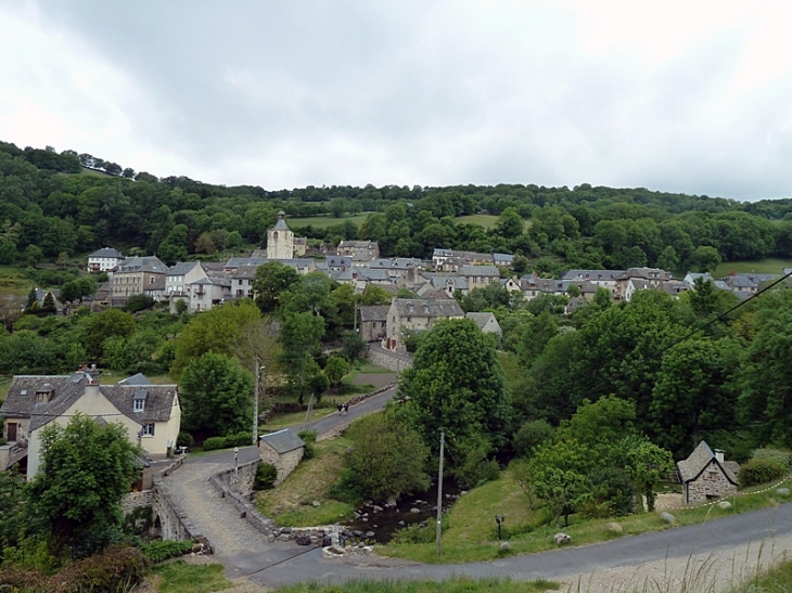 Vue sur Saint Chely - Saint-Chély-d'Aubrac