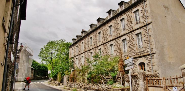 La Commune - Saint-Chély-d'Aubrac