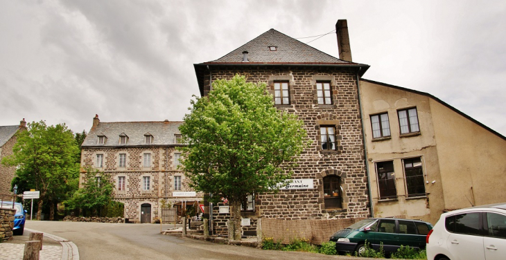 La Commune - Saint-Chély-d'Aubrac