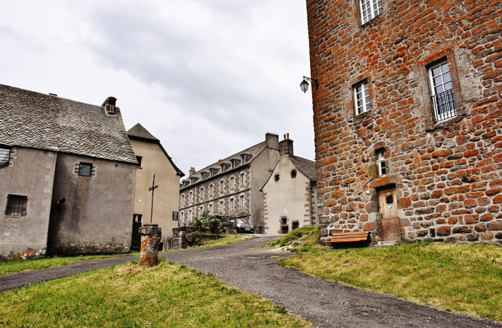 La Commune - Saint-Chély-d'Aubrac