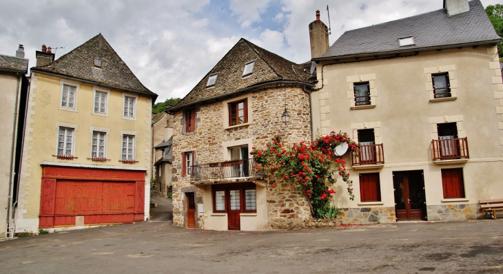 La Commune - Saint-Chély-d'Aubrac