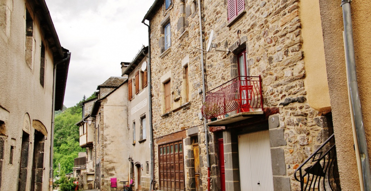 La Commune - Saint-Chély-d'Aubrac