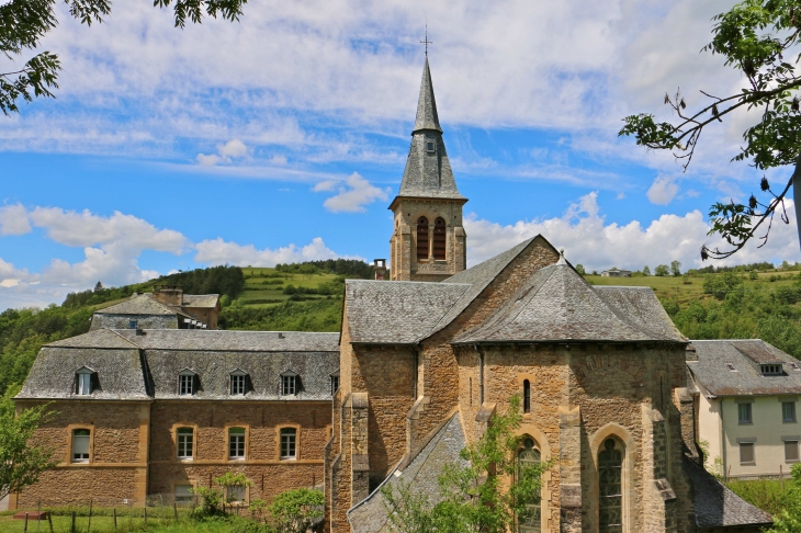 Le Couvent de Malet. - Saint-Côme-d'Olt