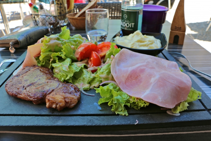 L'assiette du restaurant. - Saint-Côme-d'Olt