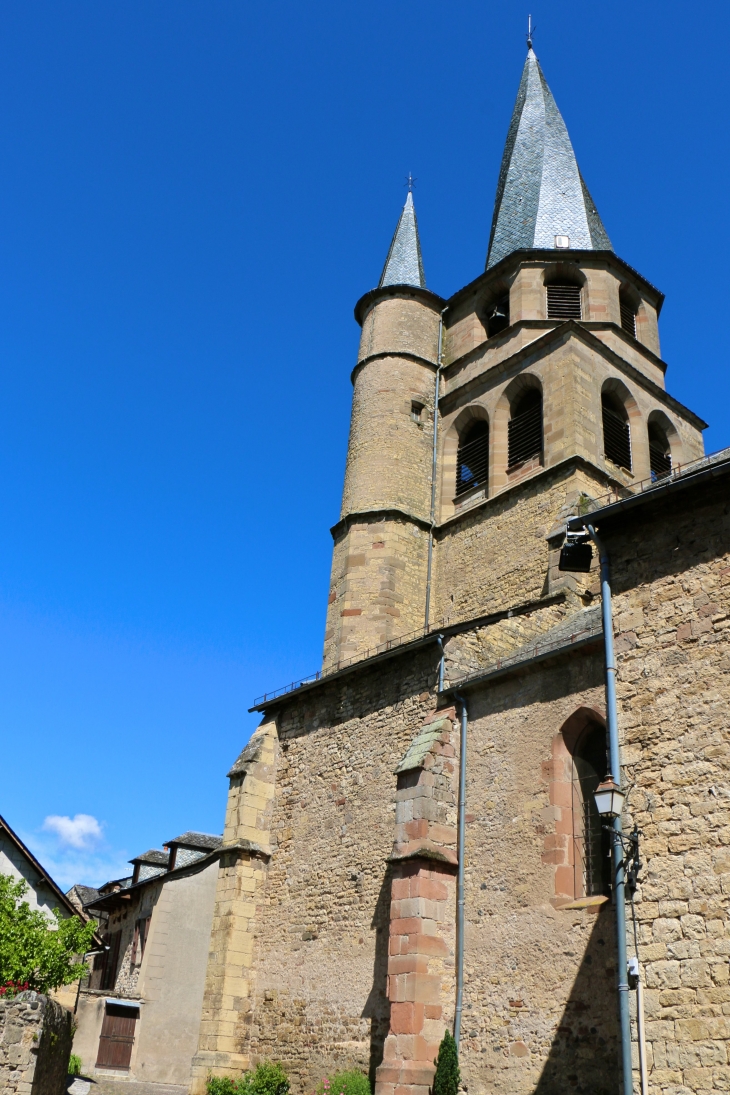 Eglise Saint Come et saint damien. - Saint-Côme-d'Olt