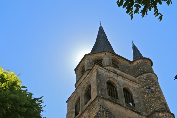 Clocher flammé de l'église Saint Come et Saint Damien. - Saint-Côme-d'Olt