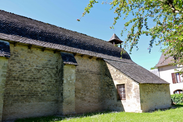 Façade nord de la chapelle des pénitents blancs. - Saint-Côme-d'Olt