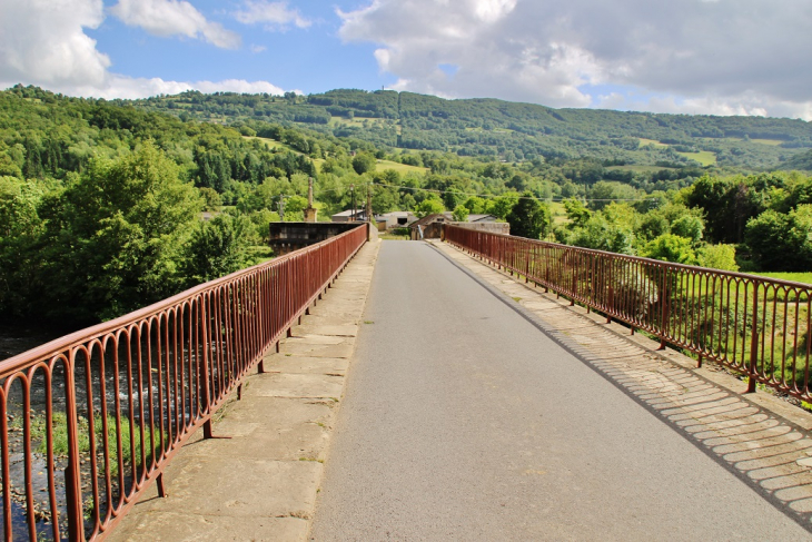 Pont sur Le Lot - Saint-Côme-d'Olt