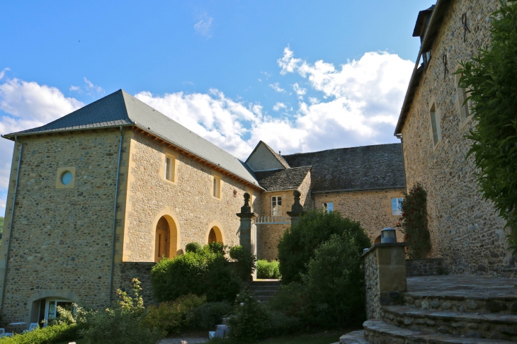 Château de la Falque. - Saint-Geniez-d'Olt