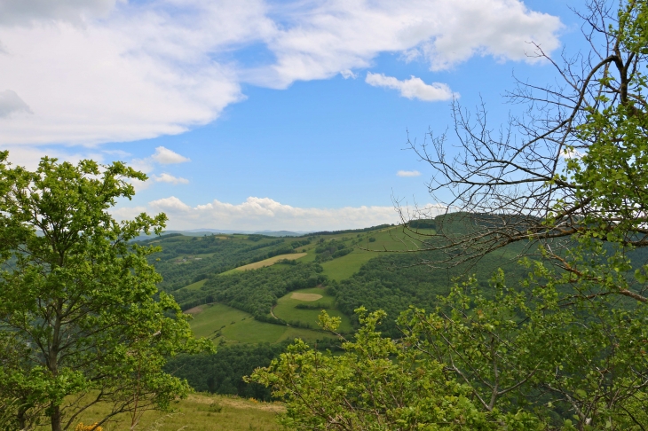 Aux alentours. - Saint-Geniez-d'Olt