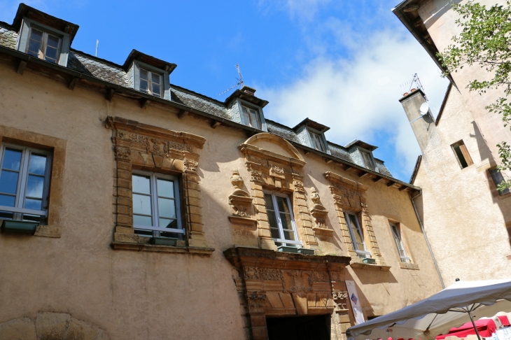 L'ancien couvent des Augustins. - Saint-Geniez-d'Olt