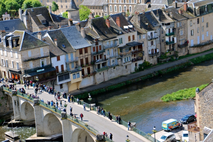 L'ancien pont et le Lot, vus du monument de Talabot. - Saint-Geniez-d'Olt