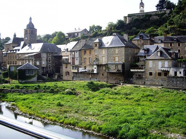 Arrivée par les rives du Lot - Saint-Geniez-d'Olt