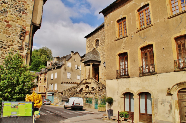 La Ville - Saint-Geniez-d'Olt