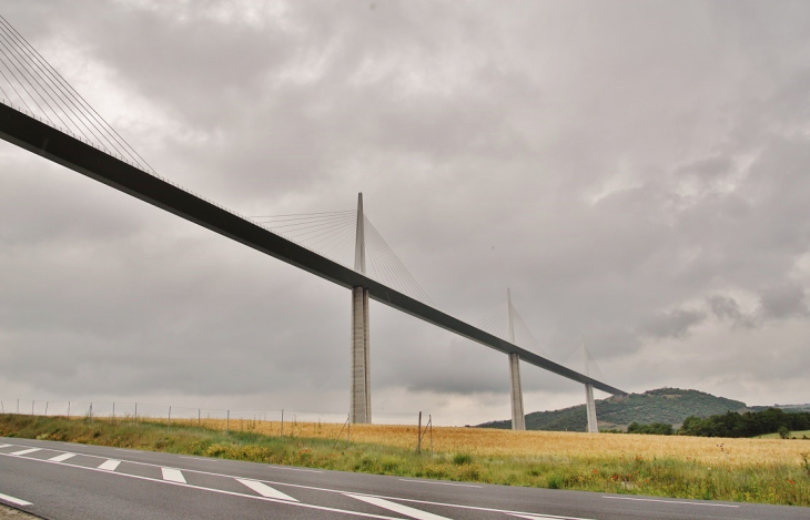 Viaduc-de-Millau - Saint-Georges-de-Luzençon