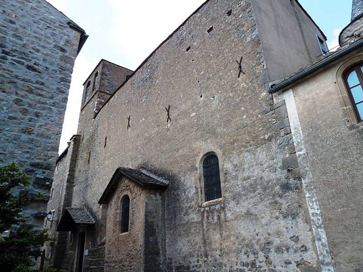 Saint Jean d'Alcas : l'église - Saint-Jean-et-Saint-Paul