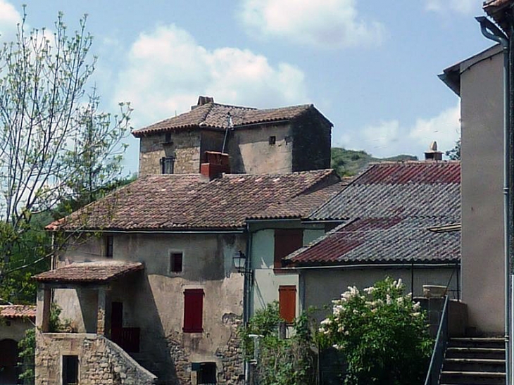 Saint Paul des fonts : maison du viilage - Saint-Jean-et-Saint-Paul