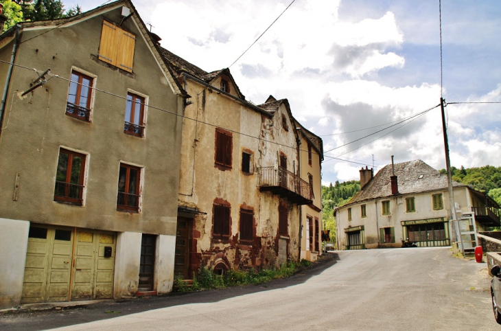 La Commune - Saint-Laurent-d'Olt