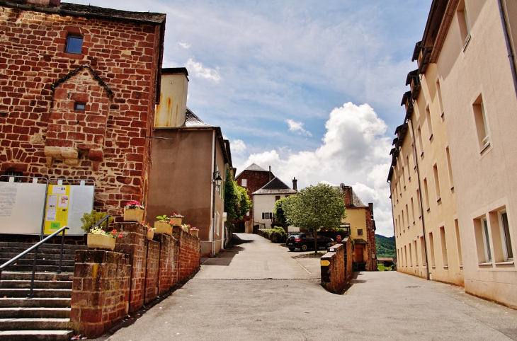 La Commune - Saint-Laurent-d'Olt