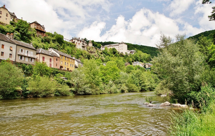 Le Lot - Saint-Laurent-d'Olt