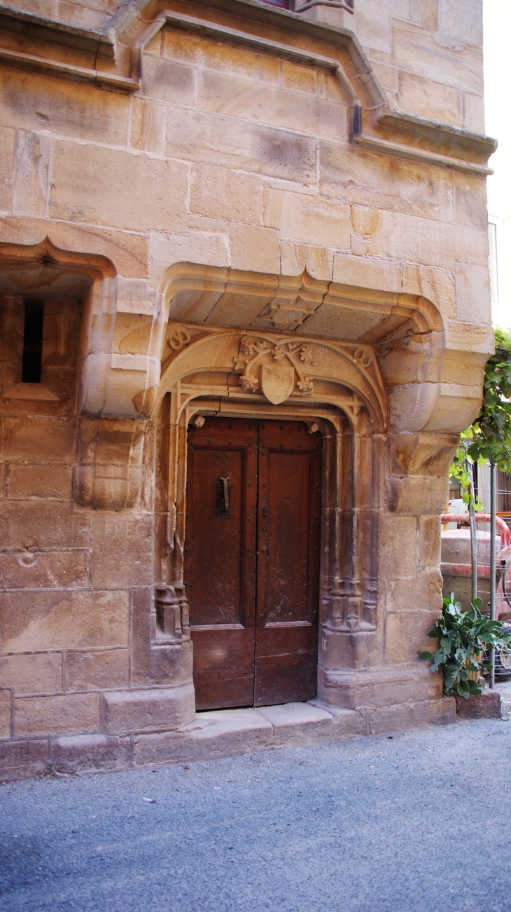 Ancienne maison du Prévôt de St Sernin 15 Em Siècle - Saint-Sernin-sur-Rance