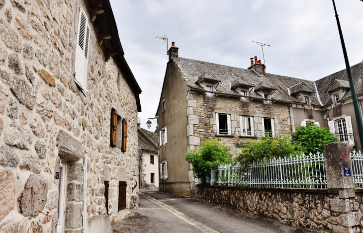 La Commune - Saint-Symphorien-de-Thénières